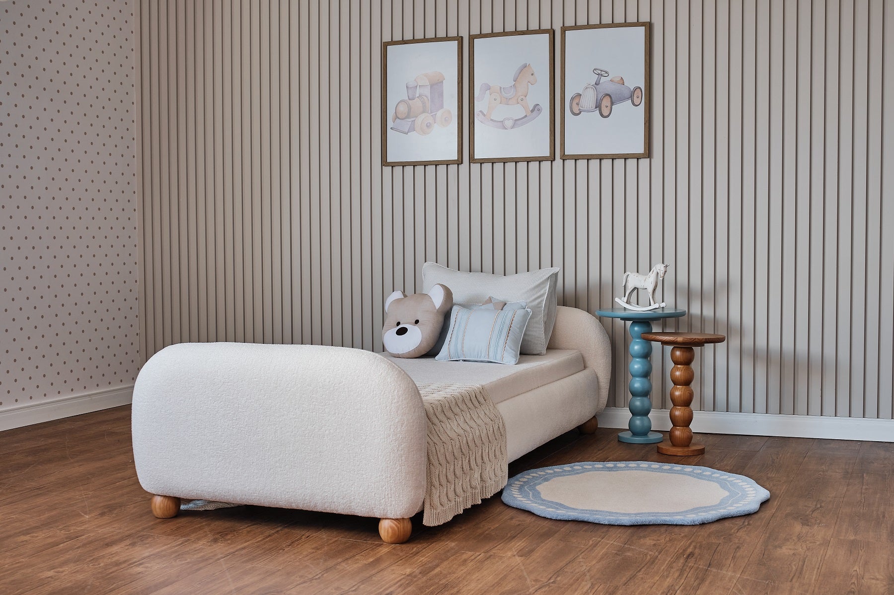 Cama Moon Infantil Estofada Bouclê com Colchão - Stillen