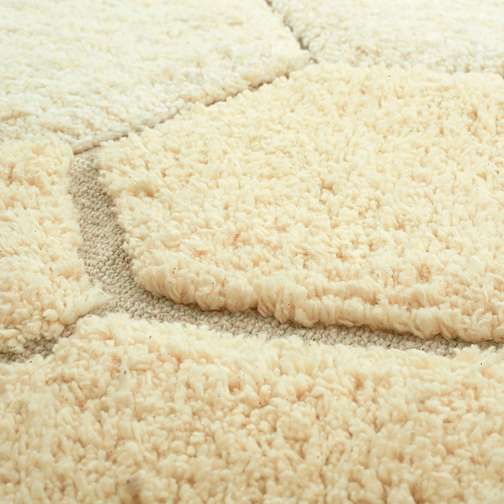 Tapete Honeycomb Golden 140cm - Lorena Canals **