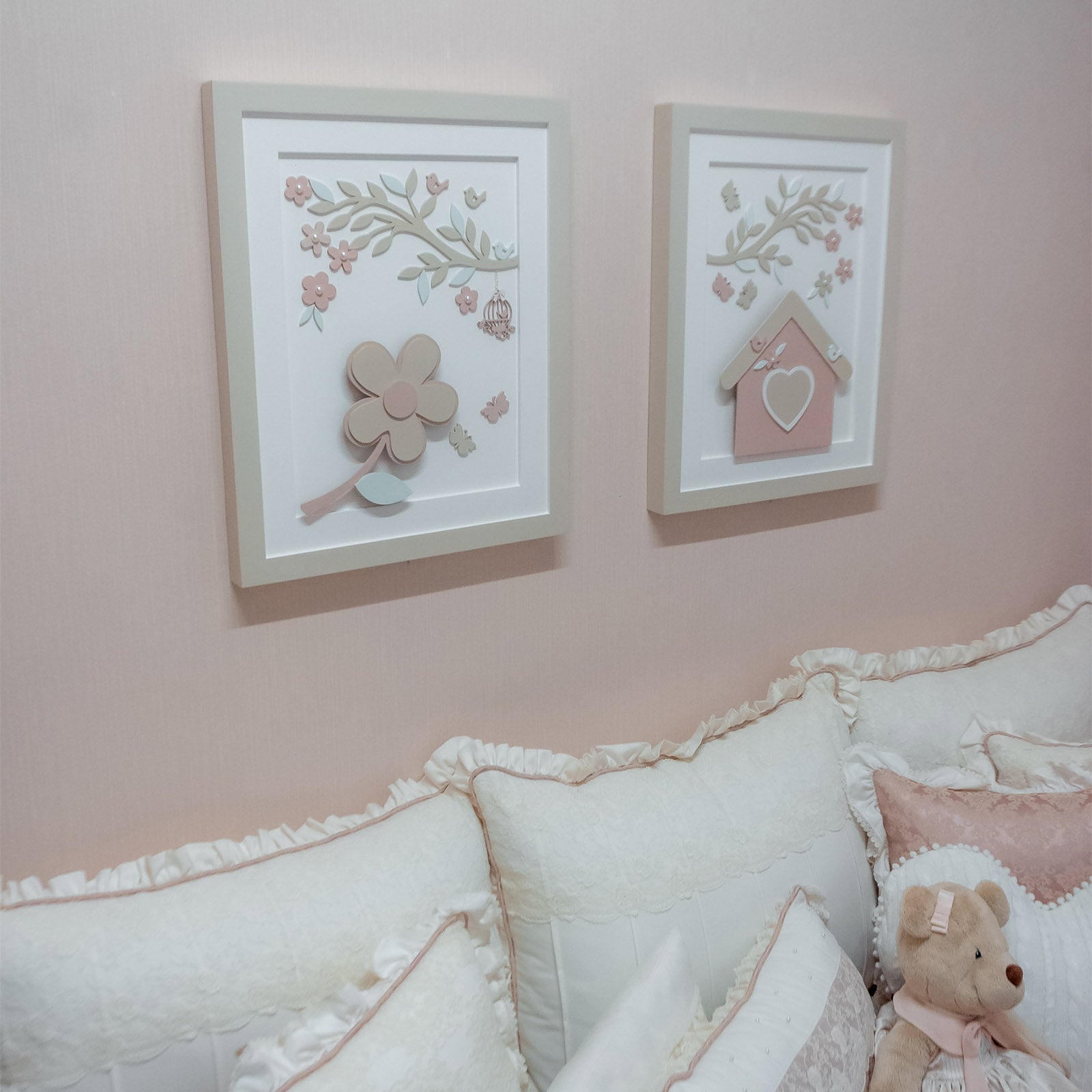 Quadro Decorativo com LED Flor Bege