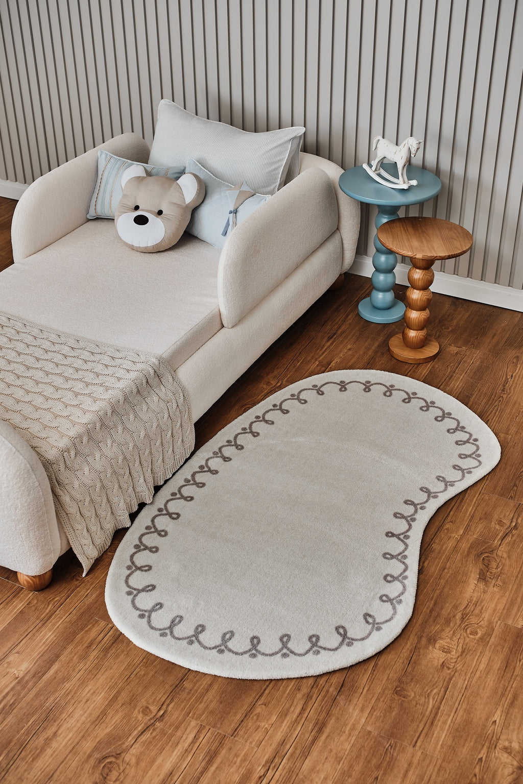 Cama Moon Infantil Estofada Bouclê com Colchão - Stillen